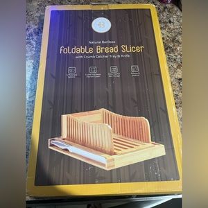 Natural bamboo bread slicer